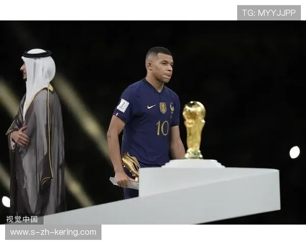 姆巴佩世界杯舞台大爆发，法国锋线目标金靴