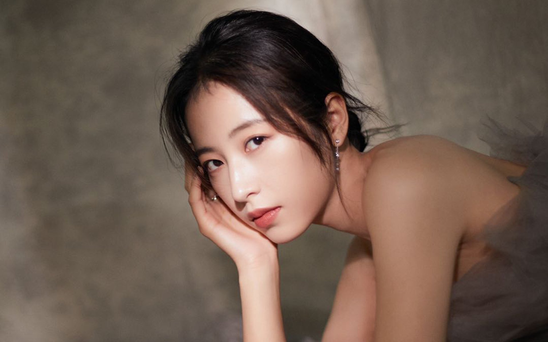 曼联俱乐部庆祝建队百年纪念日，曼联队成立于哪年