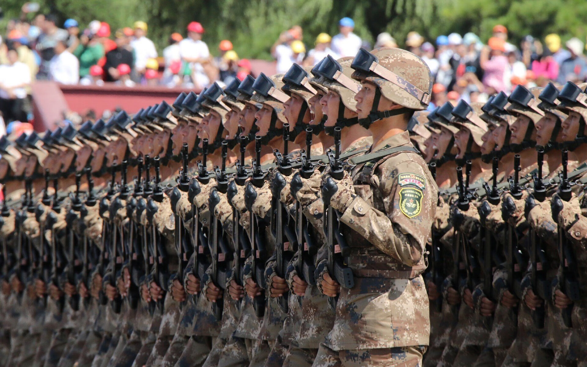 足球训练机器人进入青训中心，足球机器人比赛规则